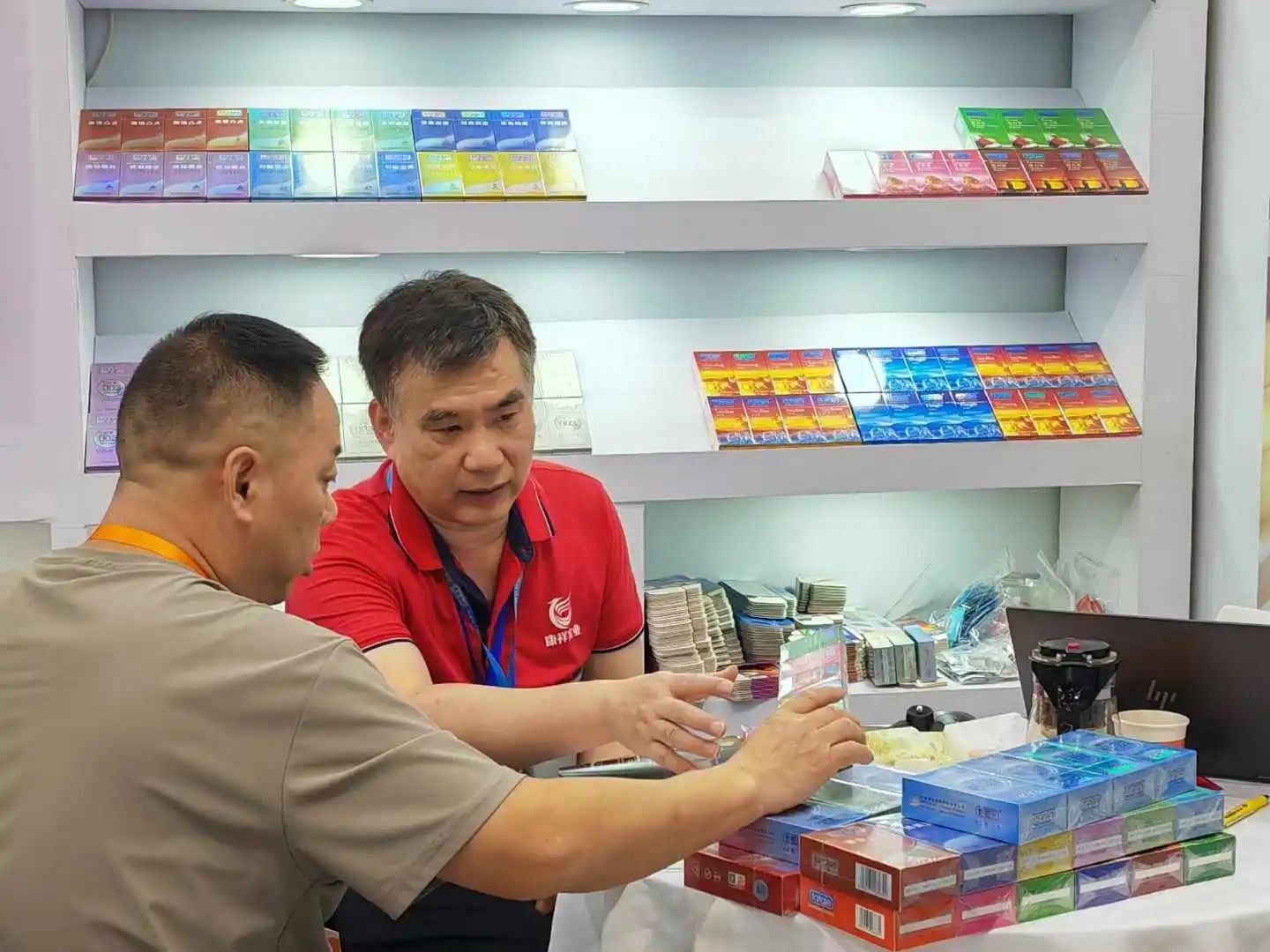【展會回顧】上海百貨會最獨特的產(chǎn)品，避孕套成百貨商超新的利潤增長點！1.jpg